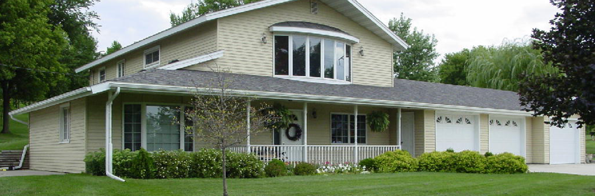 Single family home with new vinyl windows